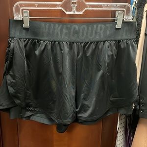Nike Court shorts Size XL with integrated shorty